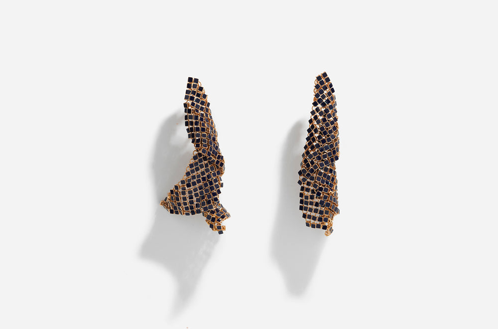 ROSE GOLD BLACK LACQUER EARRINGS / Rose Gold